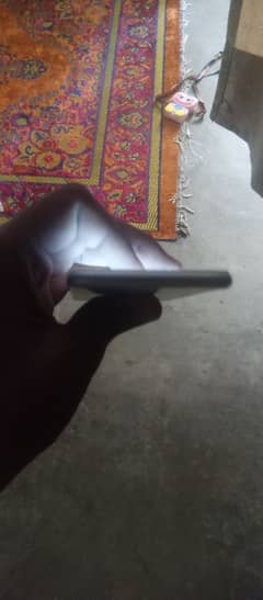 iPhone 6 non pta 128 GB hai finger bhi okay hain battery original hai
