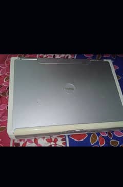 Dell c2d laptop 2/260 17 inch hd display