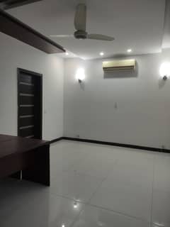 KANAL UPPER PORTION NEAR TO MARKET