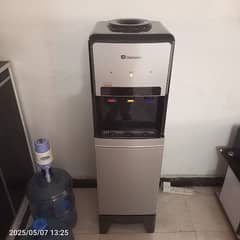 Dawlance water dispencer