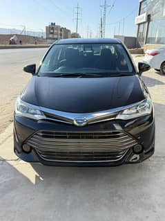 Toyota Corolla Axio Hybrid 2015