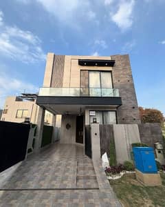 5 Marla Modern House For Rent In DHA 9 Town On very Reasonable Price