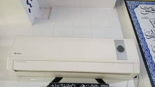 1 ton gree AC
