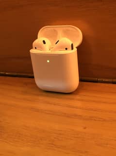 Orignal Apple AirPods 2 -Wireless Charging Case