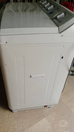 Compact & Efficient Haier Semi-Automatic Washing Machine Features