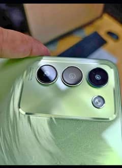 Vivo y100