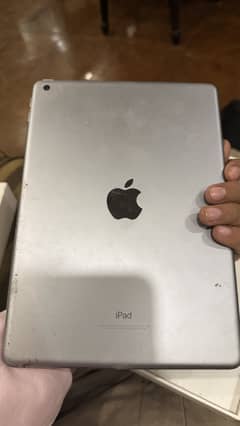 Apple ipads urgent sale