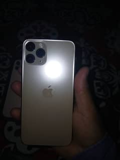 Iphone 11 pro 10/10 condition gold colour