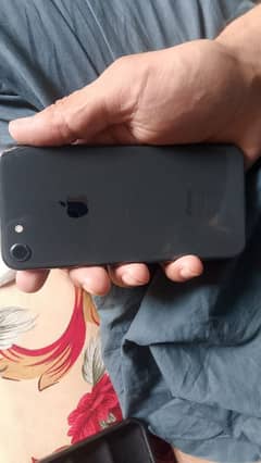 Iphone 8 non pta I read my ad 03287595699 what app