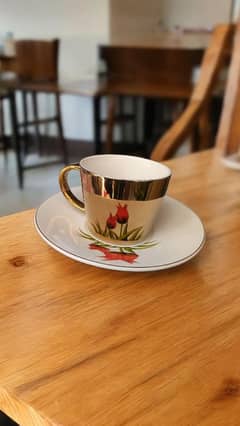 "Elegant Mirror Cups & Plates Set – Stylish & Decorative Tableware!"