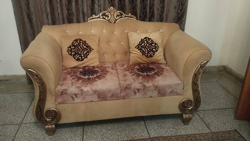 6 Seater Sofa Set, barely used, 10/10 condition 1
