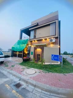 6 Marla Luxurious House For Sale In Sector F Bahria Town Lahore