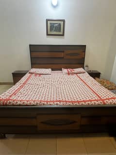 6 months used wooden bed for sale