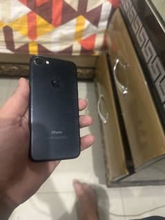 iPhone 7 pta approved bettry 100 Gb 32