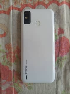 Tecno spark 6go