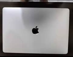 Macbook Pro m1 8gb 256 with Box