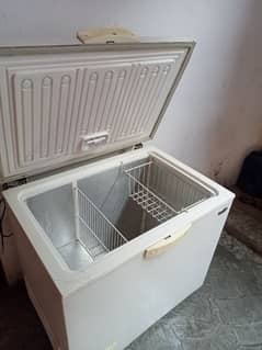 Waves single door deep freezer in good condition. 03185651253 Whatsapp