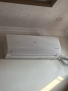 Almost New AC – Used for Only 2 Weeks (urgent sale)