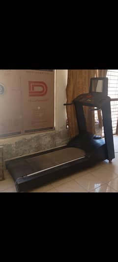 Commercial Good Conditioned Treadmill for SALE