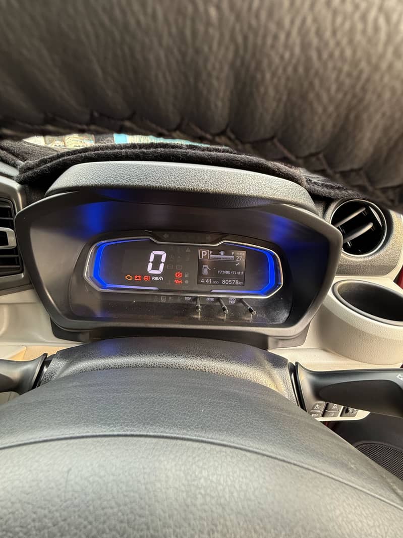 Daihatsu Mira 2018 16