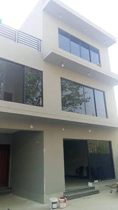 1 kanal building in Johar town
