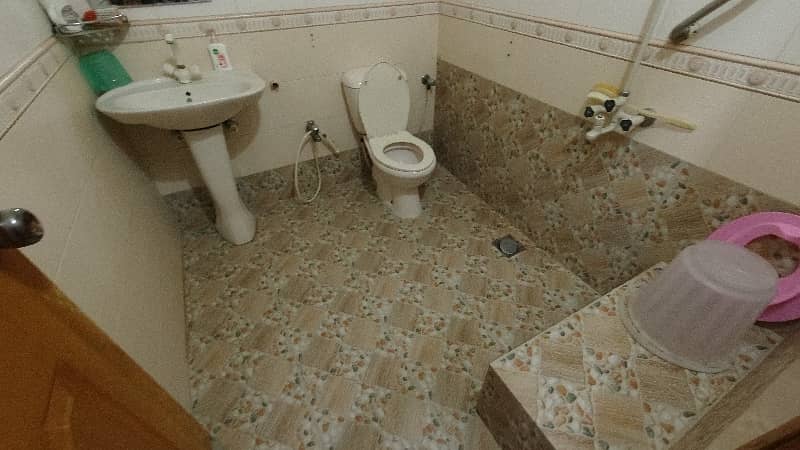 Full Furnished Prime Location 360 Square Yards House In Beautiful Location Of Gulshan-E-Iqbal - Block 13-D2 In Karachi 36