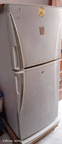 Dawlance Refrigerator excellent condition all genius