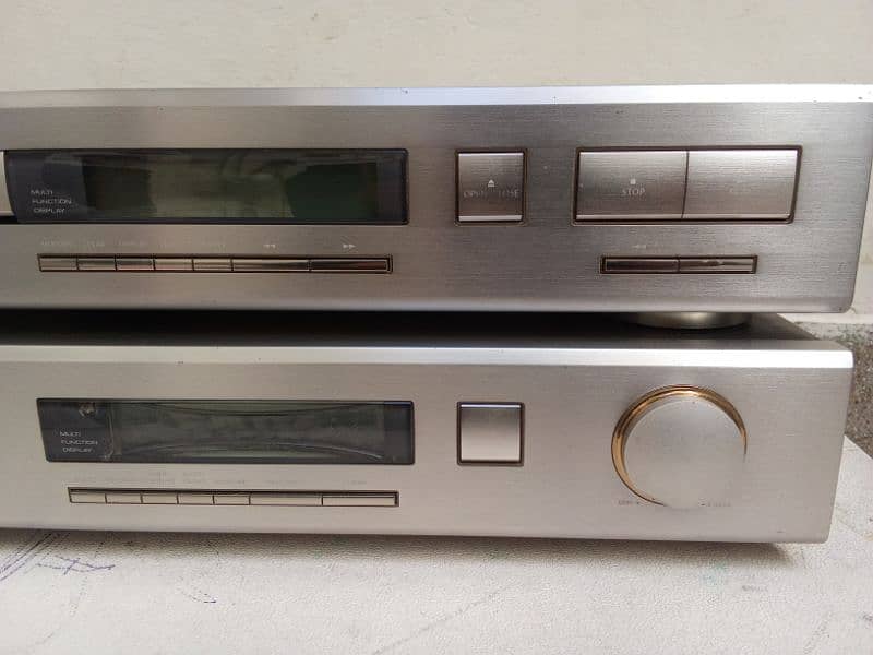 Onkyo amplifier and cd player 1