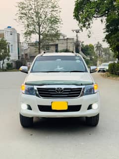 Toyota Hilux Vigo Champ