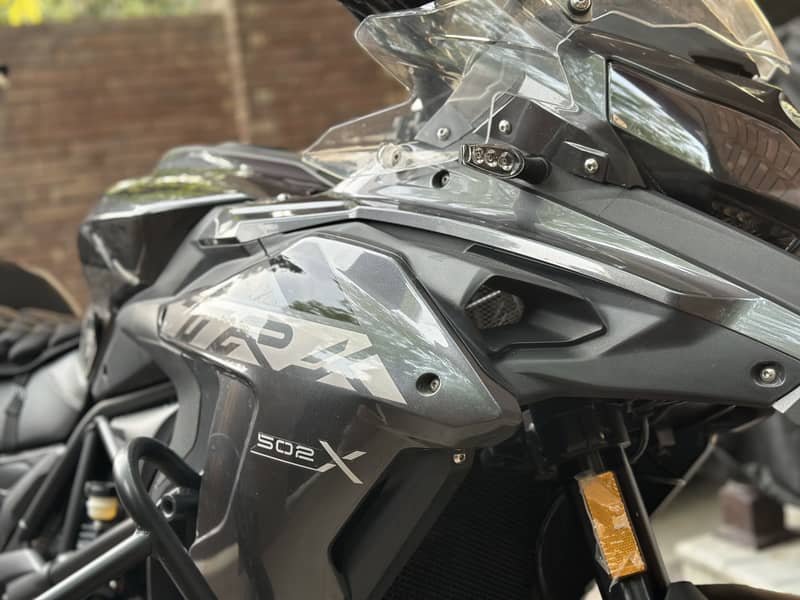 Benelli trk 502x in pristine condition 4
