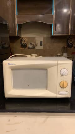 microwaves white colour mein