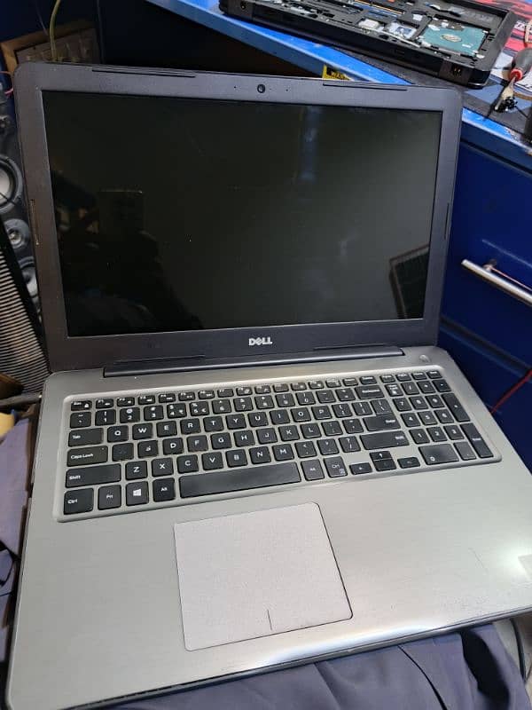 Dell i 3 7th generation 0