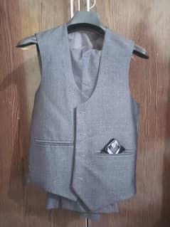 3 peice Suit Grey Colour in Good Condition