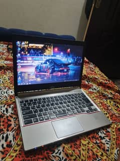 Fujitsu laptop 8GB RAM 128SSD