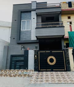 HOUSE FOR SALE IN EDEN BOULEVARD SOCIETY COLLEGE ROAD LHR