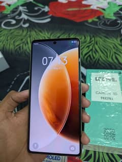TECNO CAMON 30 8+8/256 . WITH COMPLETE BOX .