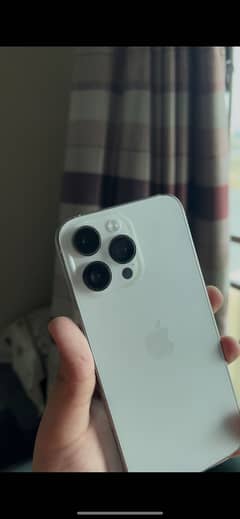 iPhone 14 Pro Max 10/10 condition water pack 90 health