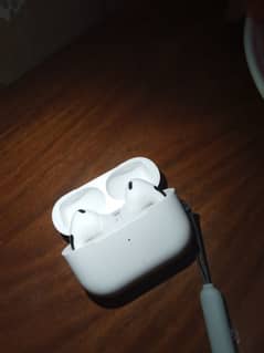 wireless earphones with charging cable