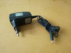 Original Nokia chargers and handfrees per piece (200 say 400) read ad
