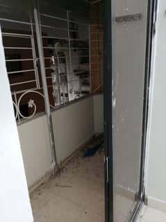 2 bed drawing and dinning flat available for sale