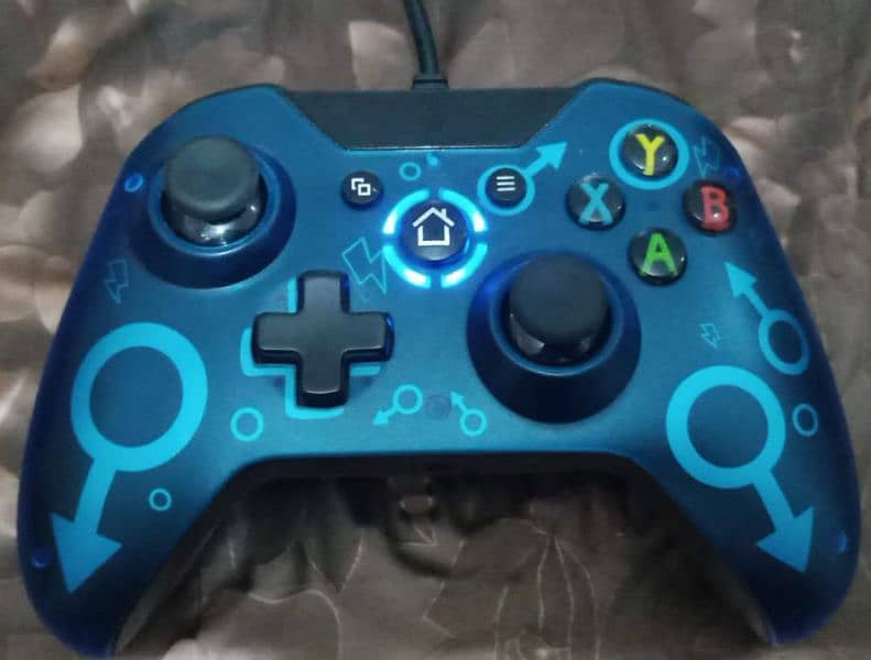 Xbox One Controller in Very Good Condition With Box 0