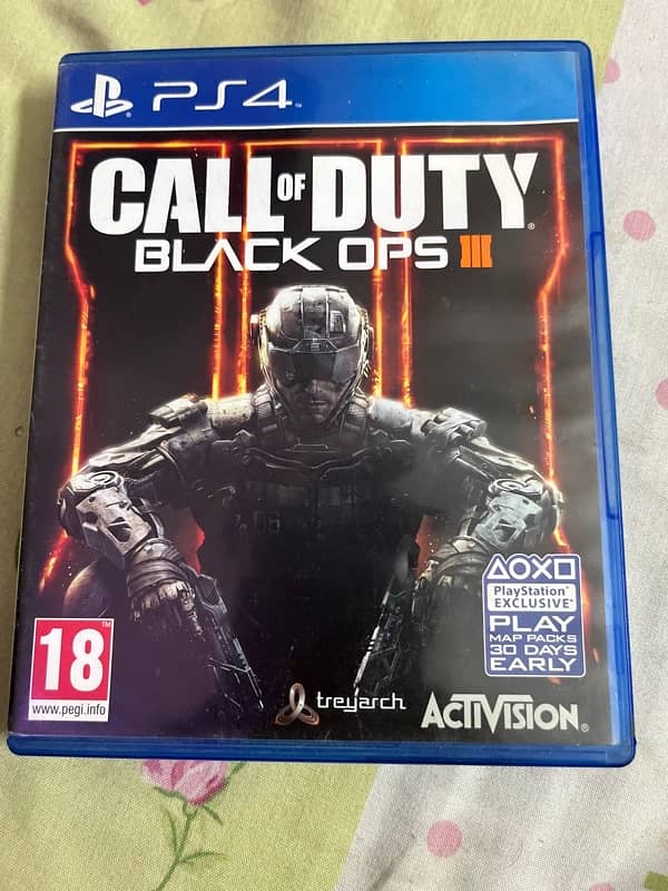 PS4 with 2 controllers and 8 games full settle 11