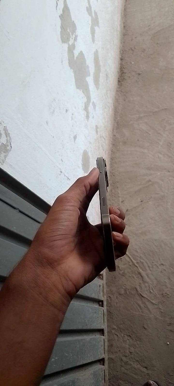 Iphone xr converted 15 pro all ok and original update version ios 18 4