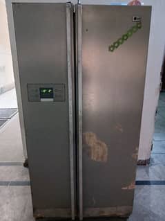 LG