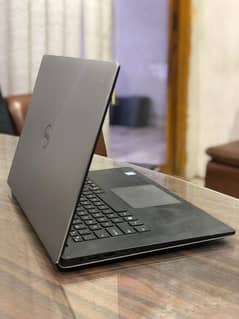 Dell XPS 15 9570 | i7-8th 16GB RAM | 512GB SSD | 4GB Graphics
