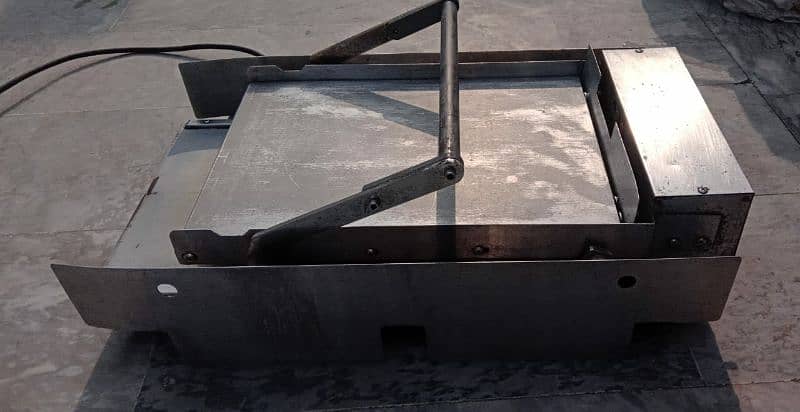 commercial burger bun toaster for call (03010013771) 3