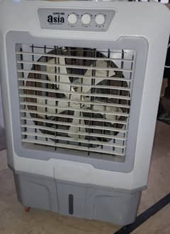 super Asia like new cooler with new cold gel bottle technology