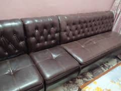 5 seat office sofa new only two month uze and office table