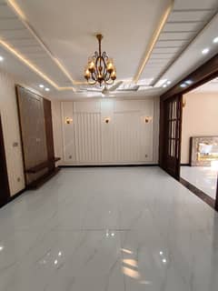 5 Maral Beautiful House Available For Rent Near All Facilities