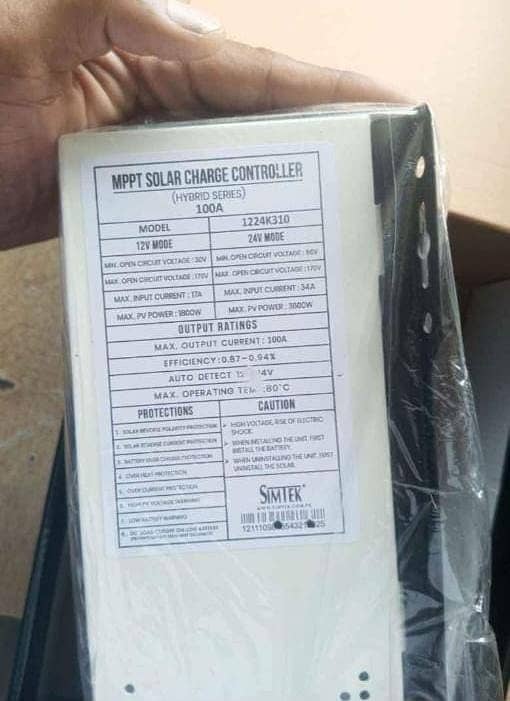 Simtek 100A Solar Charge Controller 3